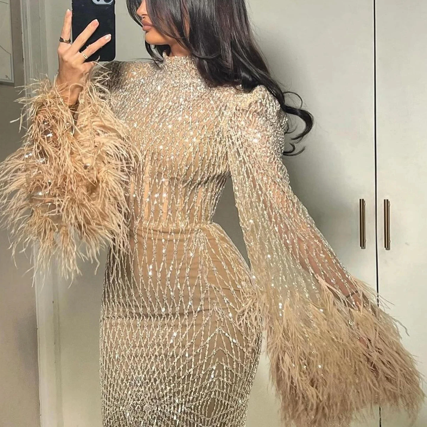 Luxury Dubai Feathers Nude Evening Dresses Long Sleeves Elegant High Neck Arabic Wedding Formal Party Gowns SZ227-2