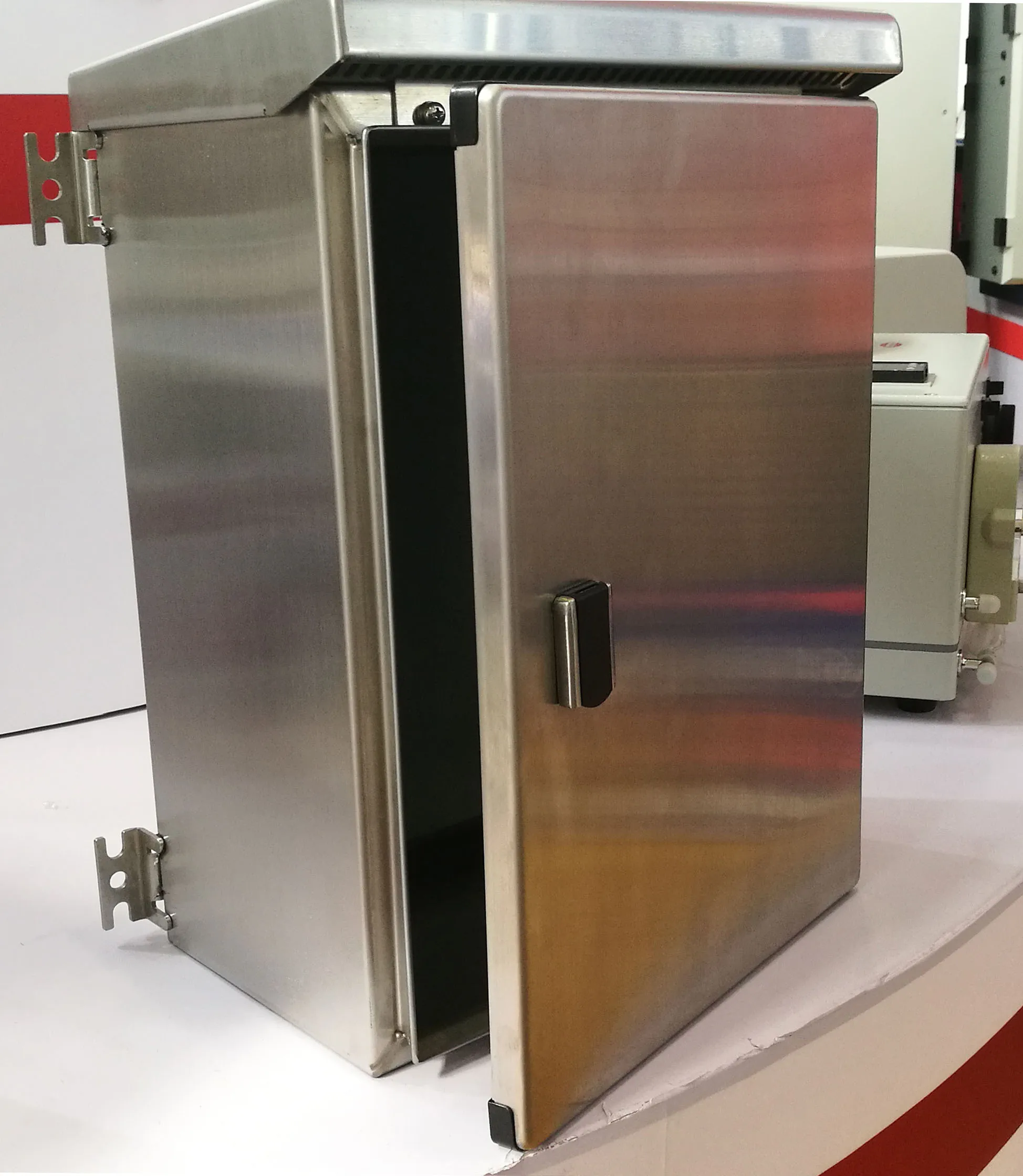  Шаньдун CNC угловая формовочная машина для электрической коробки/двери