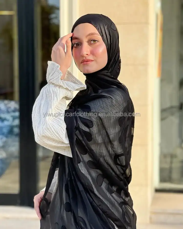 Hot Sale Large Size Super Soft Crinkled Viscose Bandana Comfortable Crepe Cotton Muslin Scarf Ruffled Bandana