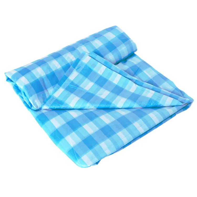 Factory direct supply disposable blue red plaid picnic mat for food stall restaurant round tablecloth