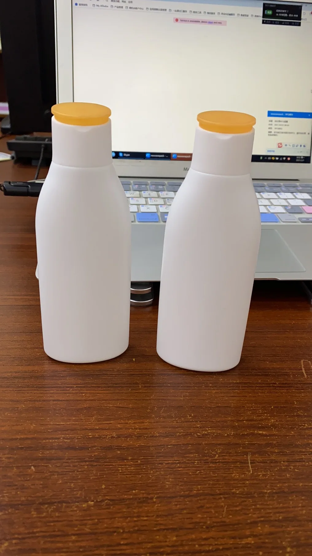 Manufacturer custom empty Vaselin jar 125ml  Plastic body butter Cream Jars with Flip Top Cap