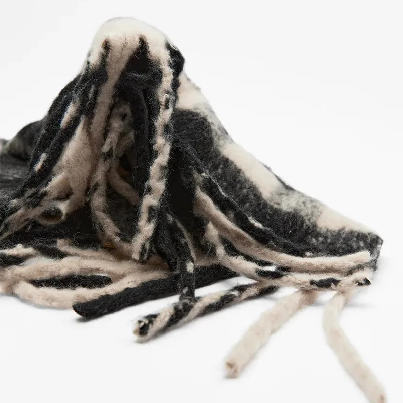Classic black and white checkerboard scarf plaid soft thin scarf female winter warm dual-use long scarf shawl