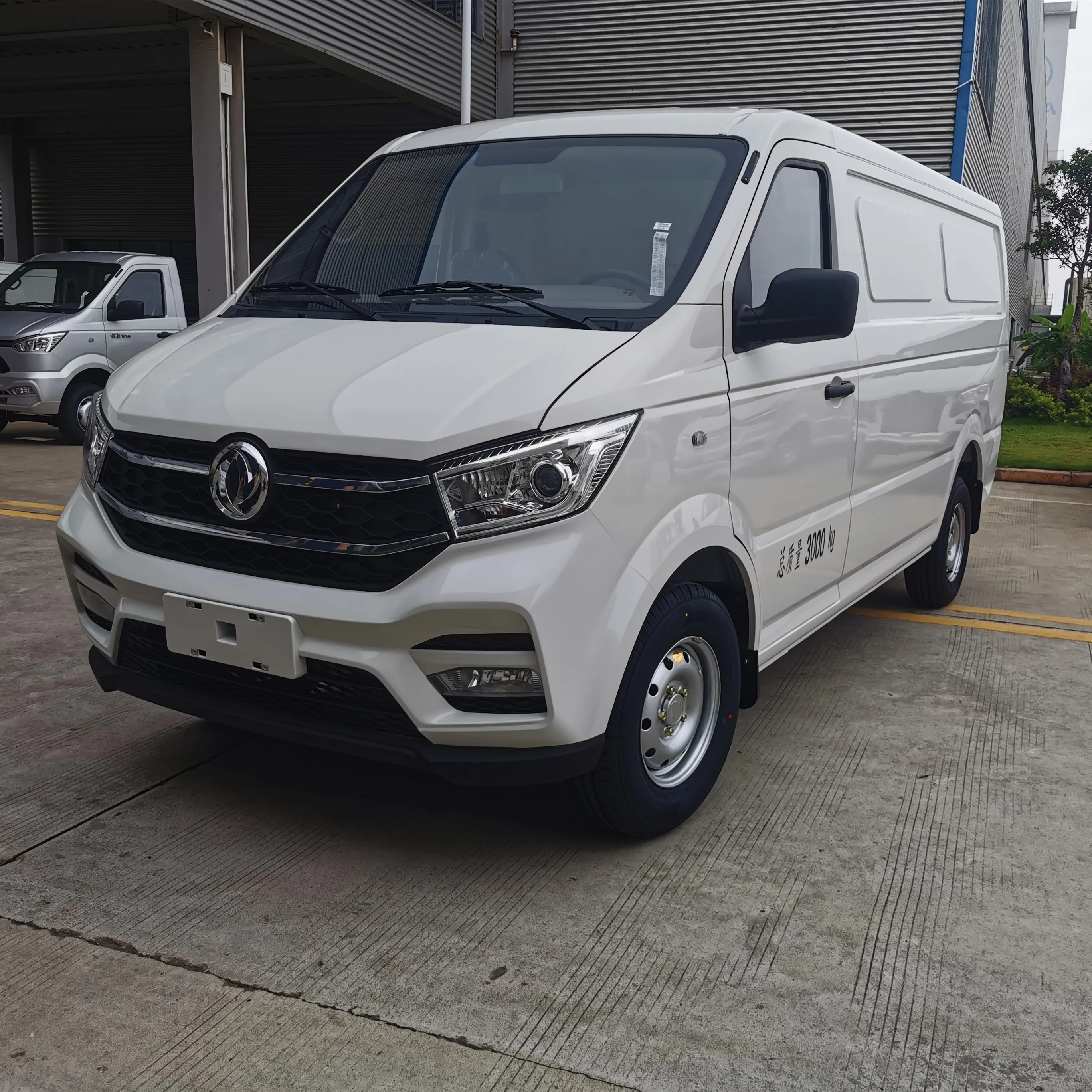Dongfeng minivan car gas powered 2 seats 3 seats minivan gasoline vehicle for sale