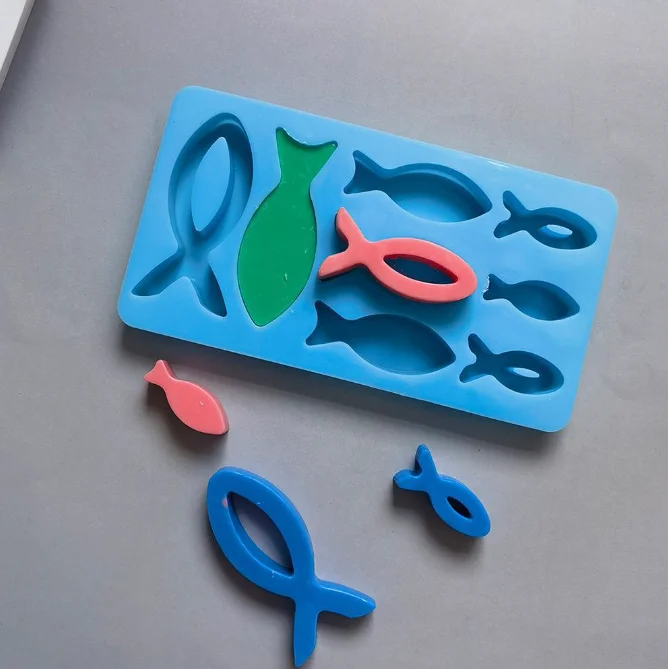 8 Cavity Large Small Fish Shape Silicone Cake Mold Candle Soap Mold DIY Making Mold Silicone Resin Tray