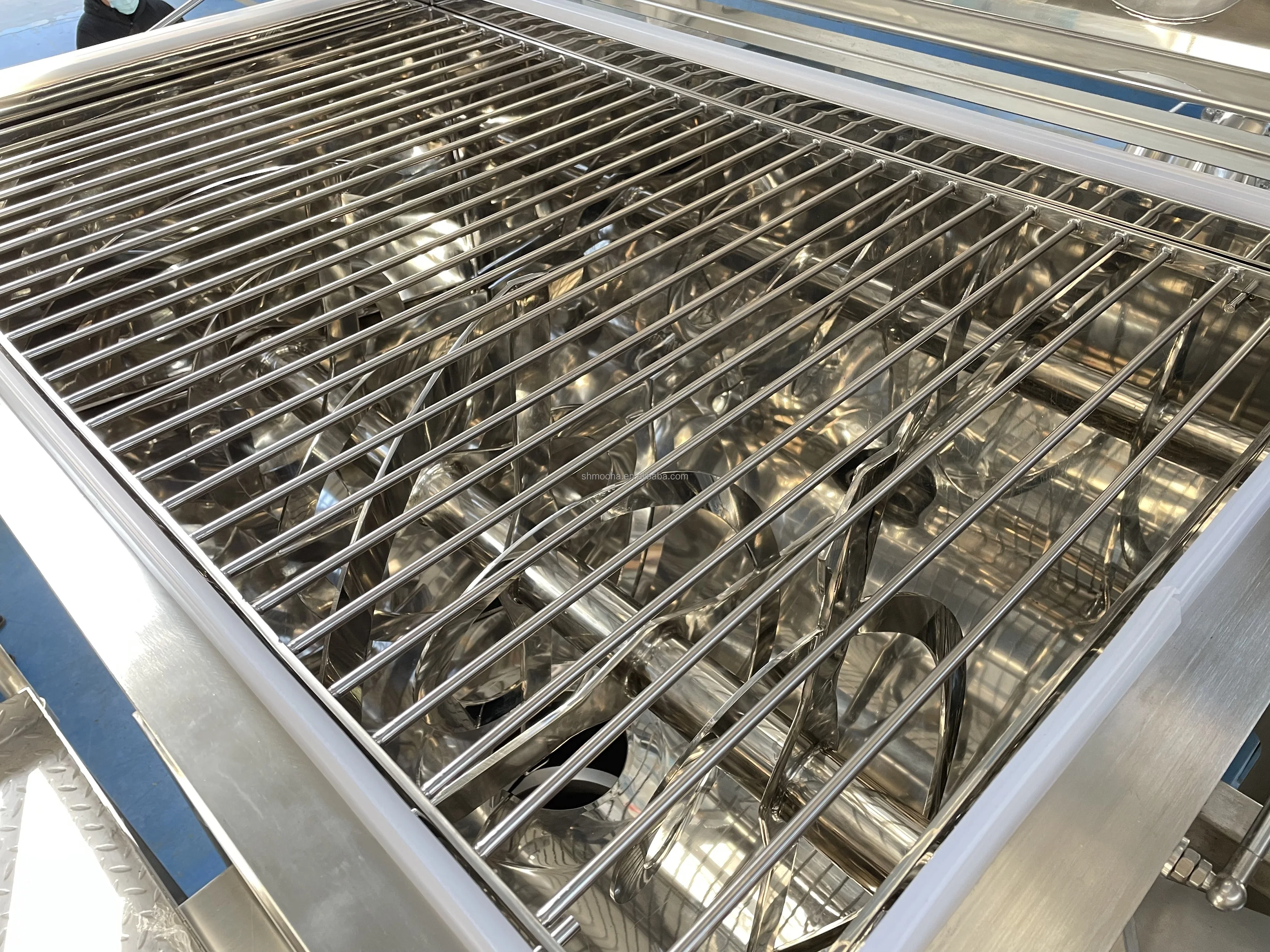 Ribbon Dry Chemical Pharmaceutical Powder Mixer High Capacity Seasoning Powders Ribbon Blender For Powder Feeding & Filling Line