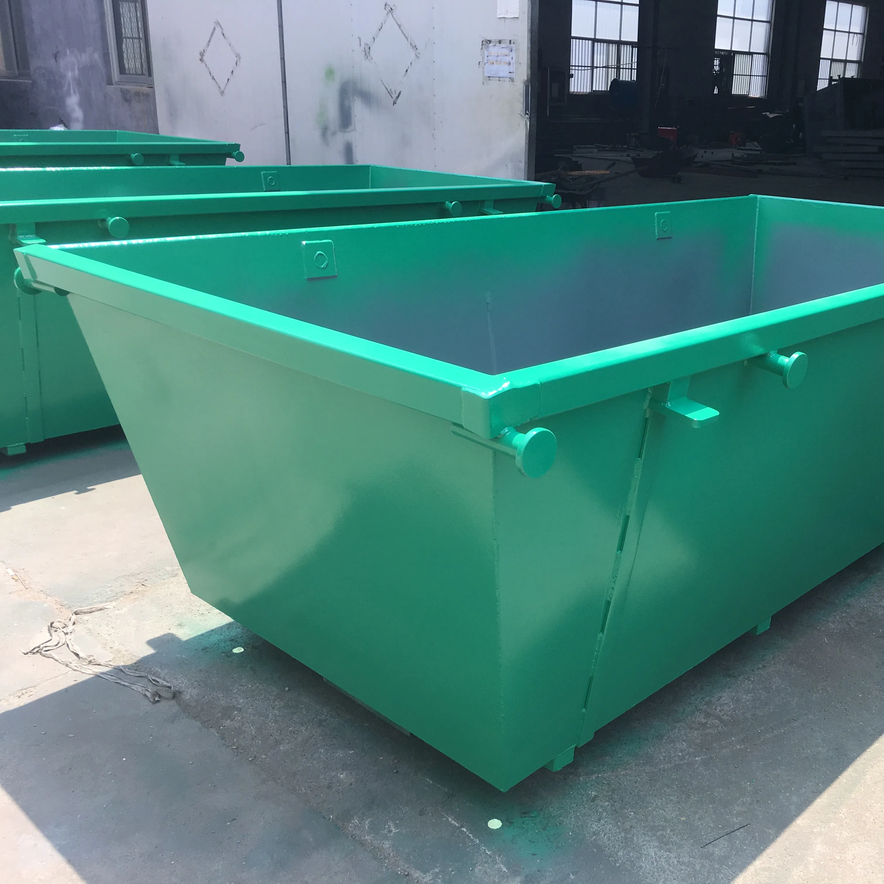 Outdoor mobile scrap metal skip bin garbage skip dumpster
