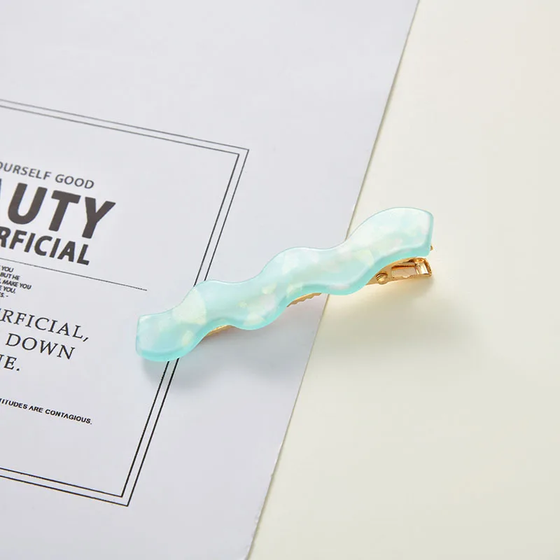 South Korea Hot Selling Fashion Duck Beak Clip Plastic Hair Clip In Wavy Shape Color Temperament Elegant Hair Accessories