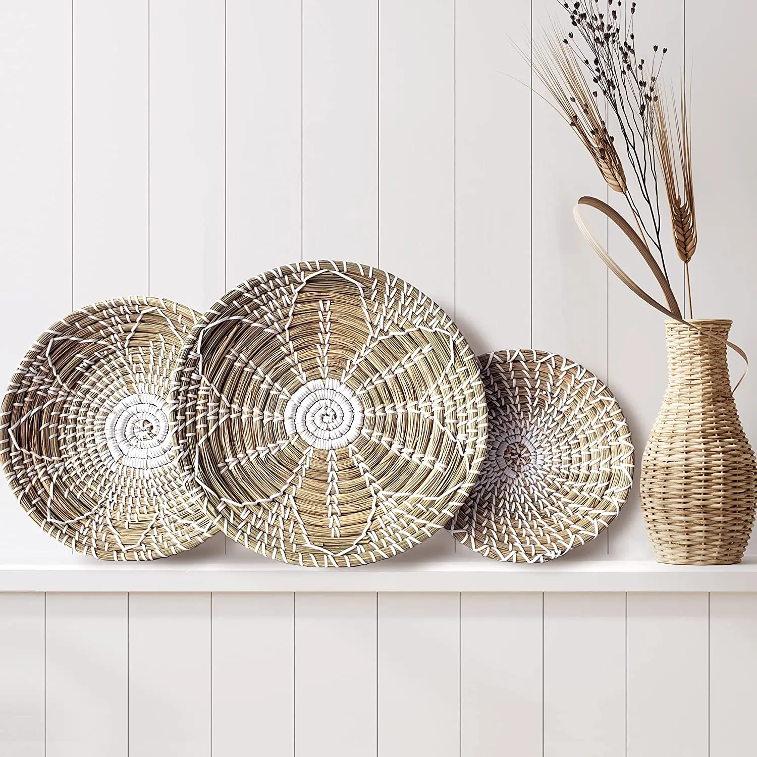 Wholesale natural straw woven wall decoration bohemian home living room wall hanging bedroom bedside decoration plate