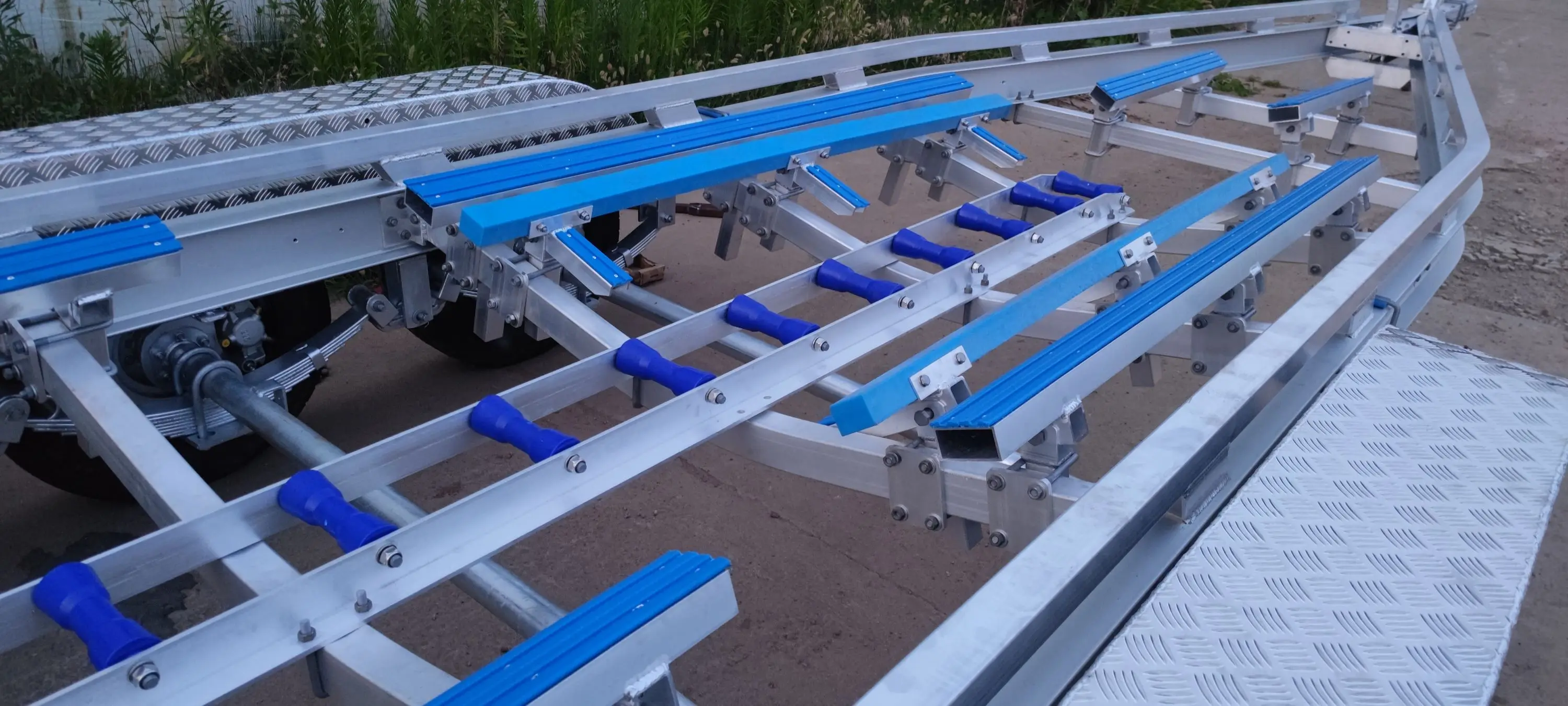 35ft Poly Bunks 5 Ton Boat & Watercraft Trailer with Aluminum Can Capacity