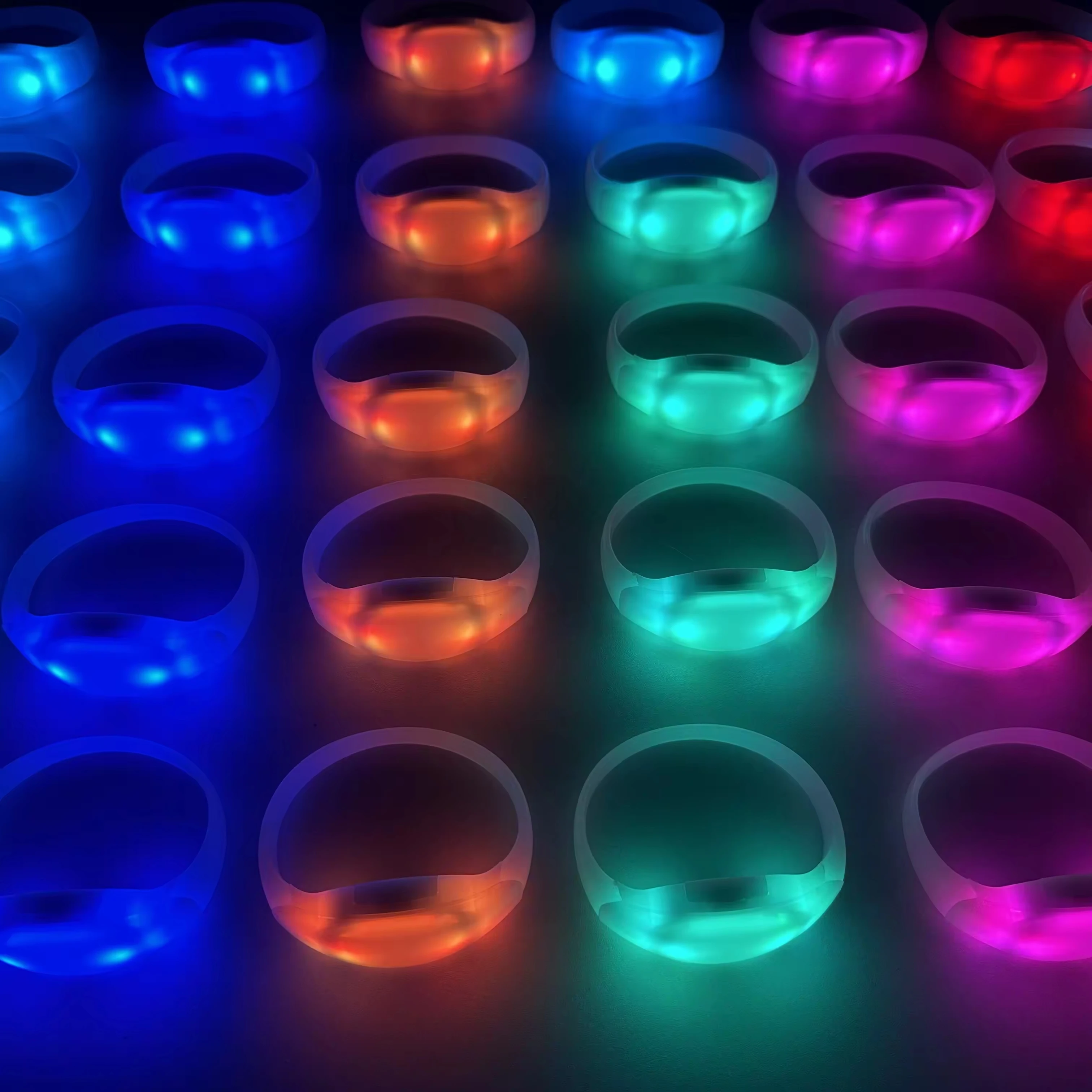 low moq custom logo concert mobile music sound activated led flashing bracelet remote dmx controlled glowing wristband
