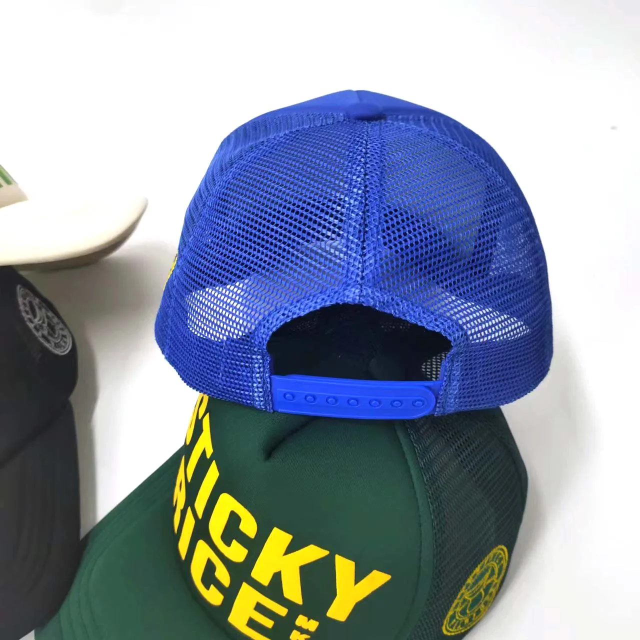 New designer 5 panels 3d puff printing text foam trucker hats custom embroider logo mesh trucker hats