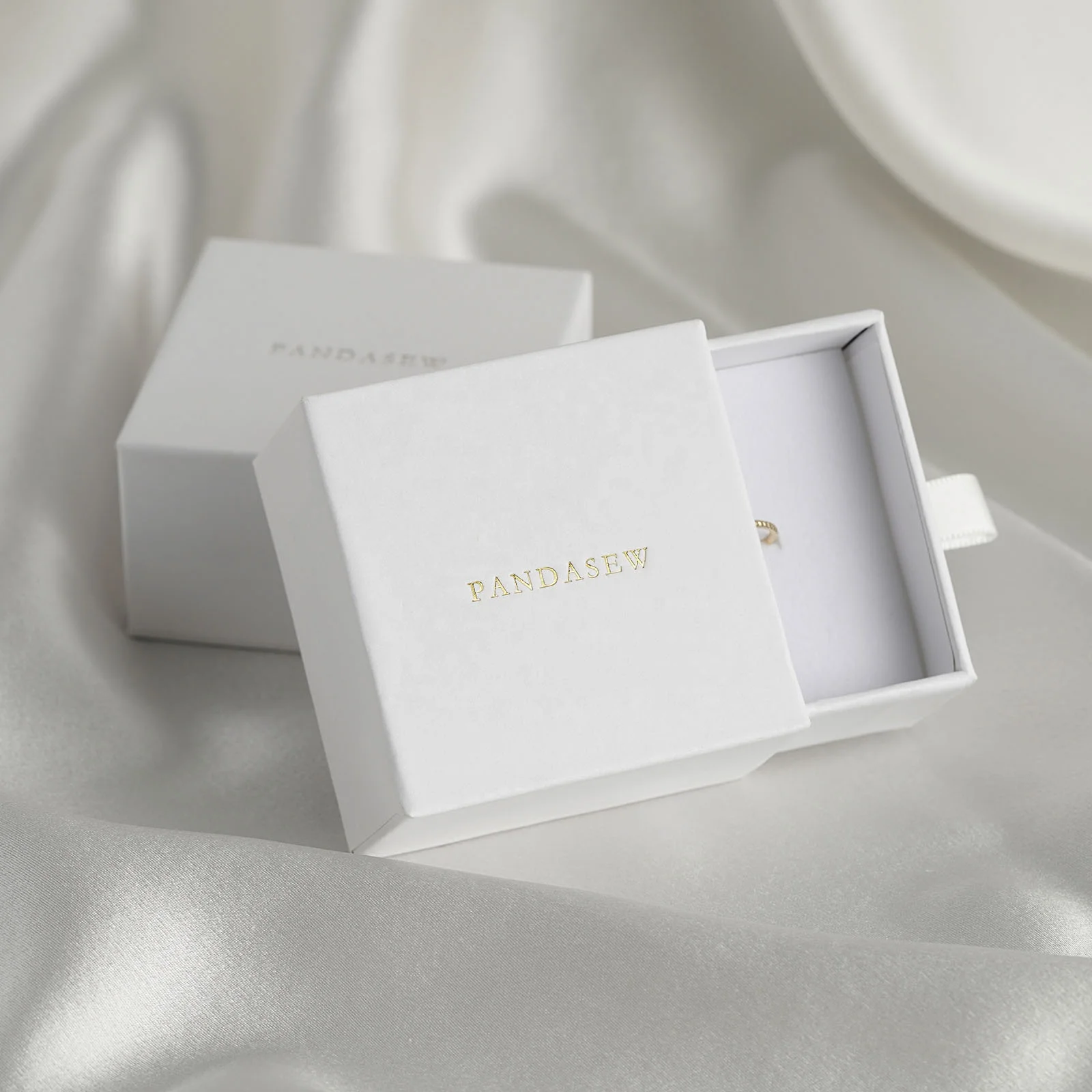PandaSew 6x6x3,5 см белые подарочные бумажные коробки для украшений с индивидуальным логотипом, роскошная упаковочная коробка для колец