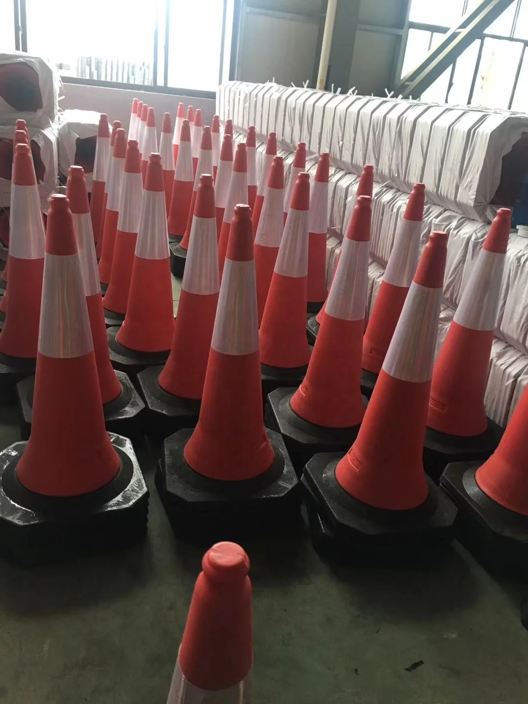 Factory Price Safety Reflective Collapsible Led Light Traffic Cone