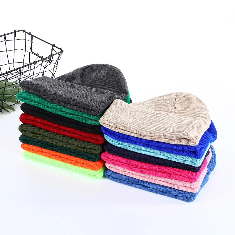 High Quality Daily Warm Winter Hat For Man and Woman Classic Acrylic Blank Custom Logo Knit Cuff Beanie