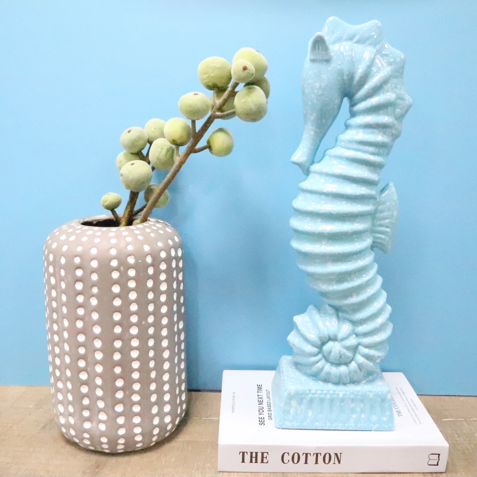 Wholesale Garden Decoration Blue Seahorse Ornament Modern Home Decoration For Home Decor