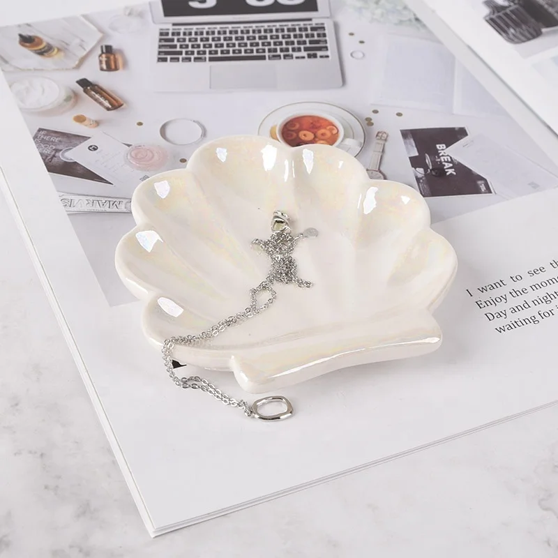 Customized Shell - Inspired Ceramic Jewelry Trays: Elegant Porcelain Organizers and Display Dishes for Your Precious Trinkets