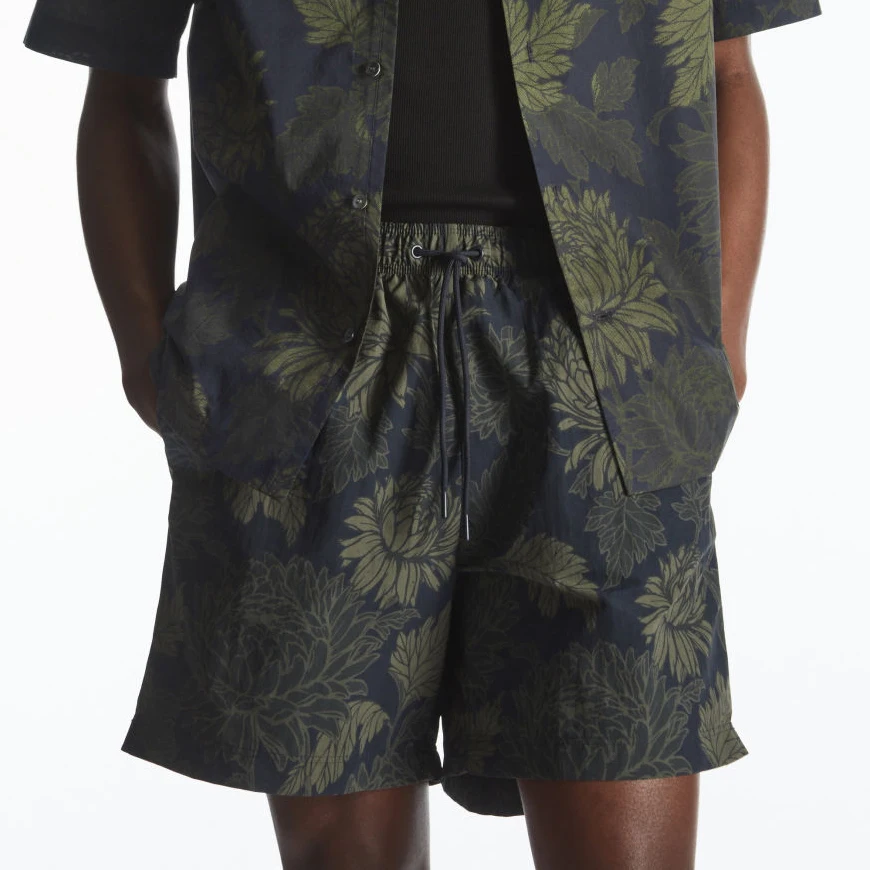 100% Polyester Lightweight Mens Swim Trunks Quick Dry Printed Swim Shorts with Mesh Lining