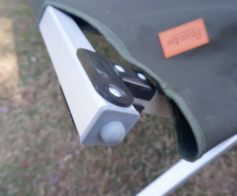 Factory directly supply military folding camping bed 600D army metal portable folded camp beds cot