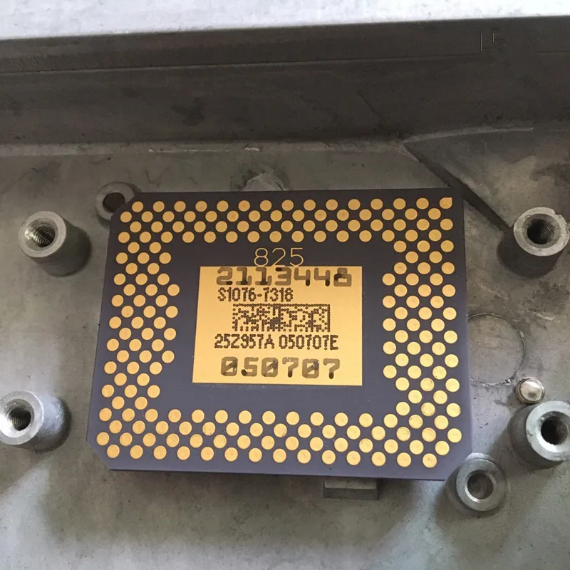 DLP оригинальный прожекторов DMD чип 235 S1076-7402 S1076-7408 825 S1076-7312 S1076-7318 S1076N731 056 S1076-6008 S1076-6009 проектор