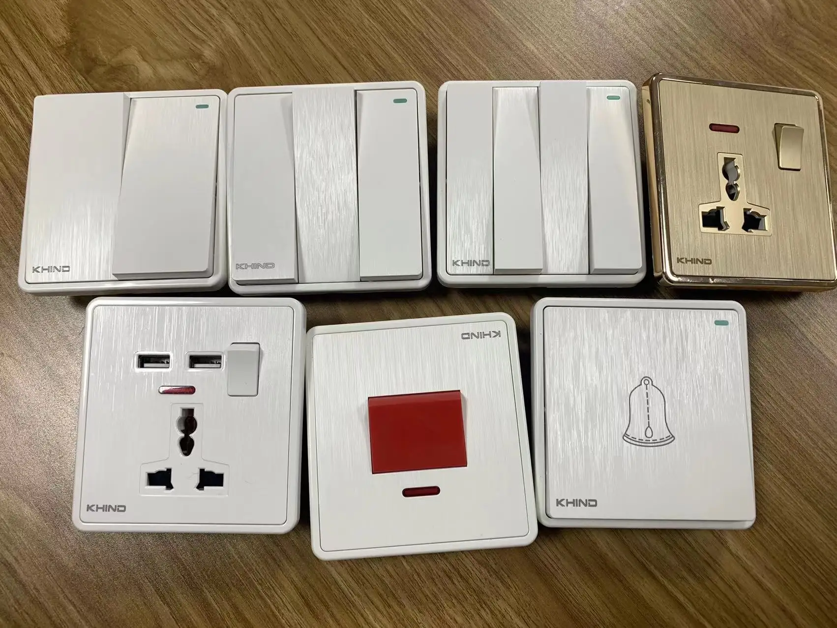 Yemen Iraq Pakistan hot color gold sliver PC electrical 16A gang way light switch 13A wall mounted socket