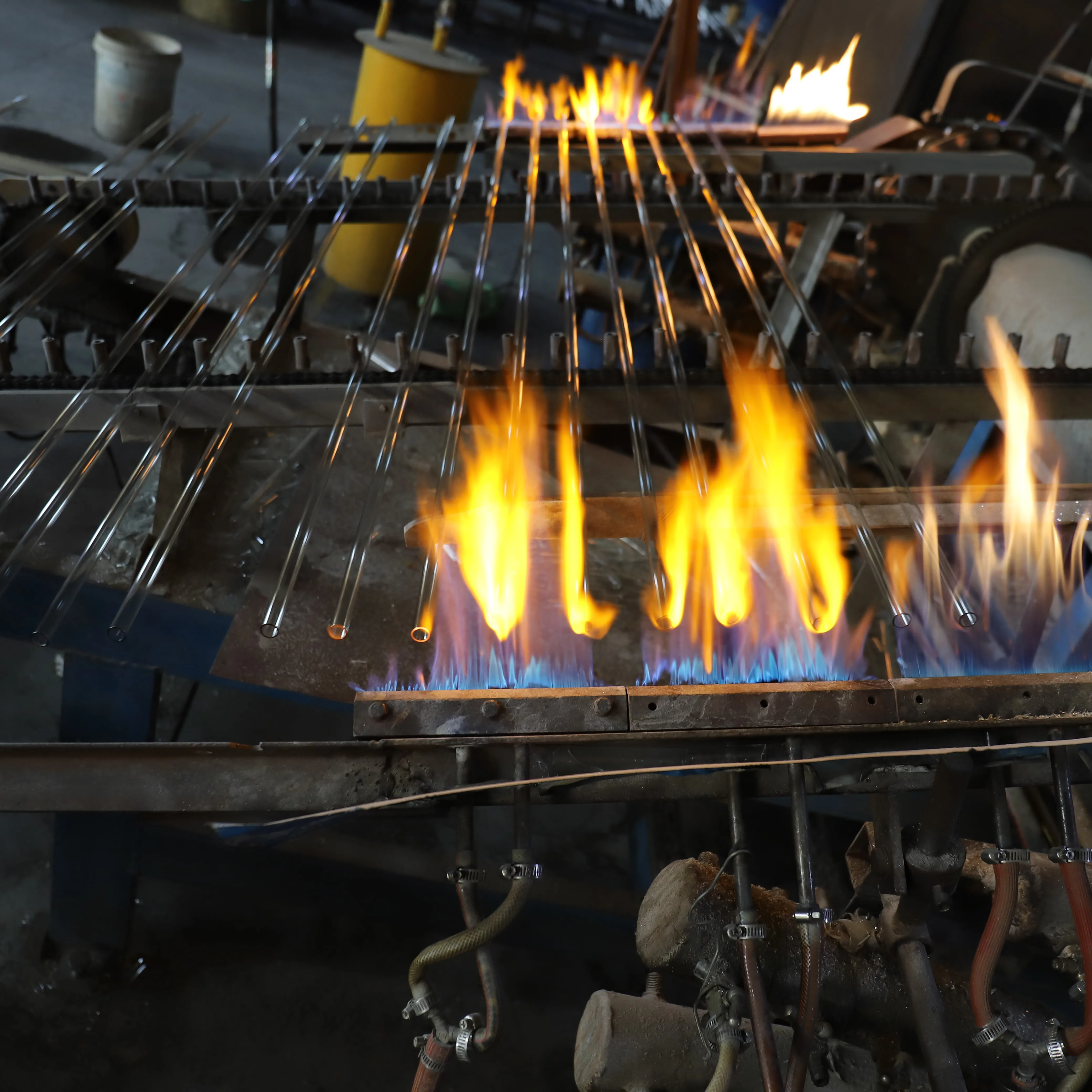 Manufacturing High Quality Clear Low Borosilicate Glass Tube for Ampoule and Penicillin Bottles