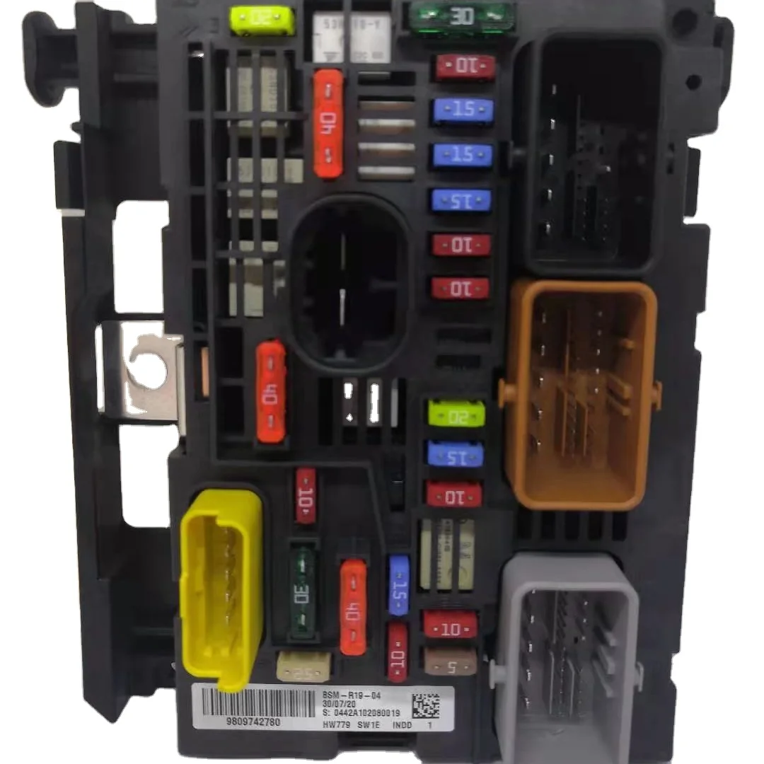
 Автомобильный блок предохранителей Peugeot 3008 OEM 9809742780  