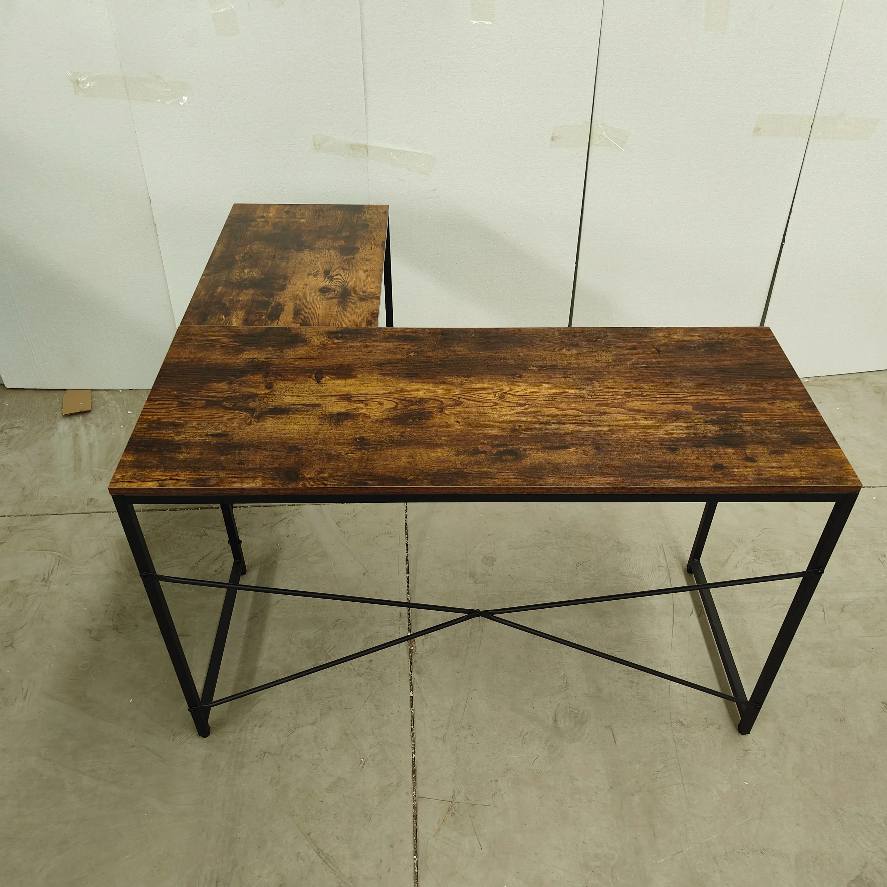 High Quality PB Material Metal Tube Office Desk Study Writing Table for Office Furniture