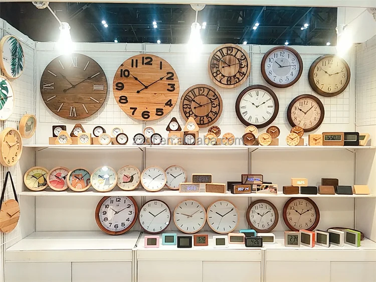 Living Room Decorative Solid Wood Frame House Modern Fashion Wall Clock
