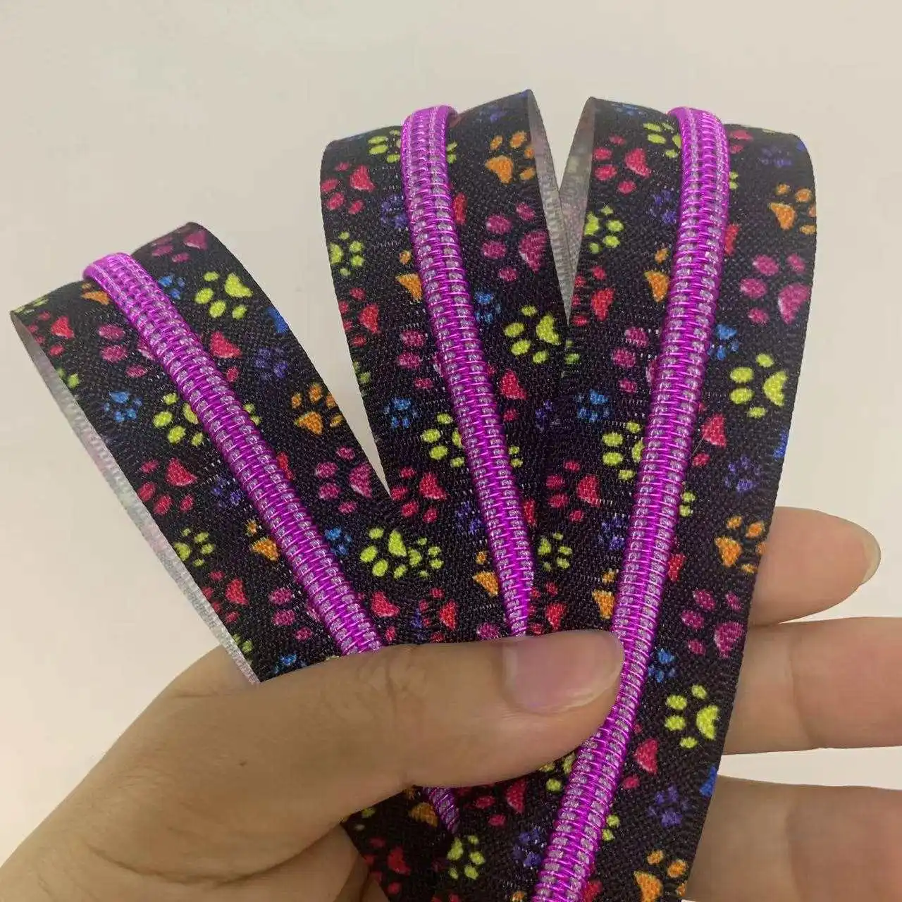 Нейлоновая застежка-молния с принтом