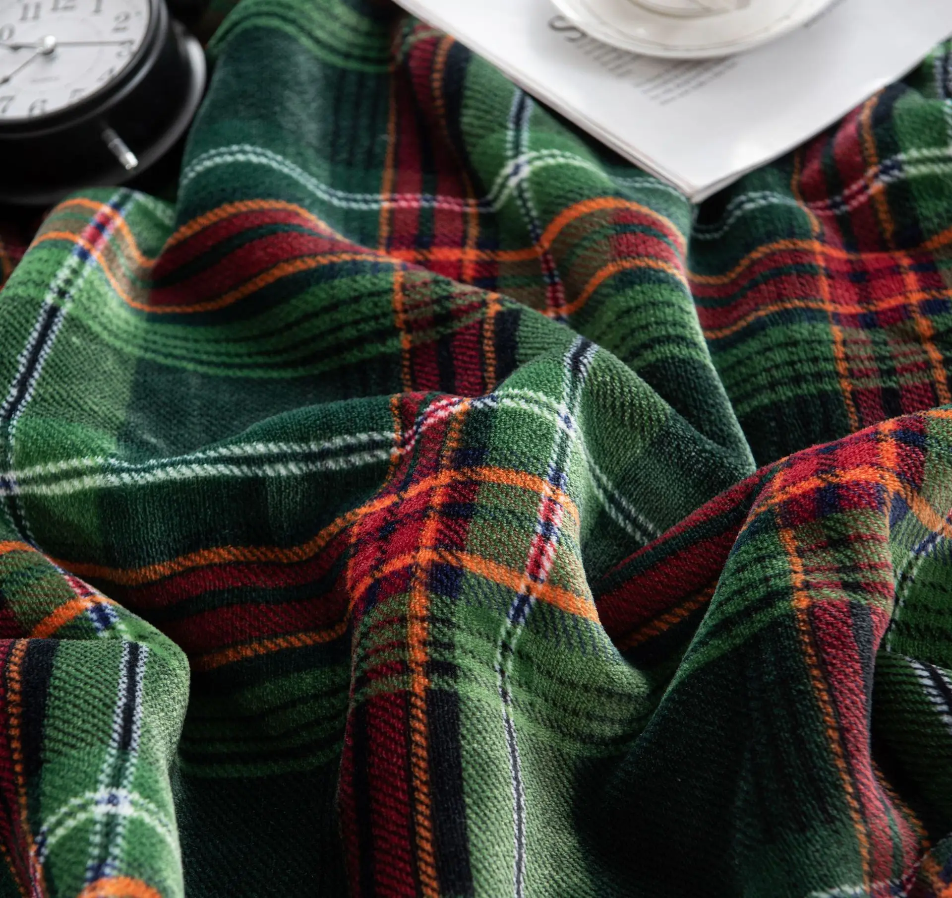 Designer Throw Wholesale Christmas Tartan Flannel blanket Sustainable Plaid Sofa Sherpa Flannel Fleece Throw Blanket