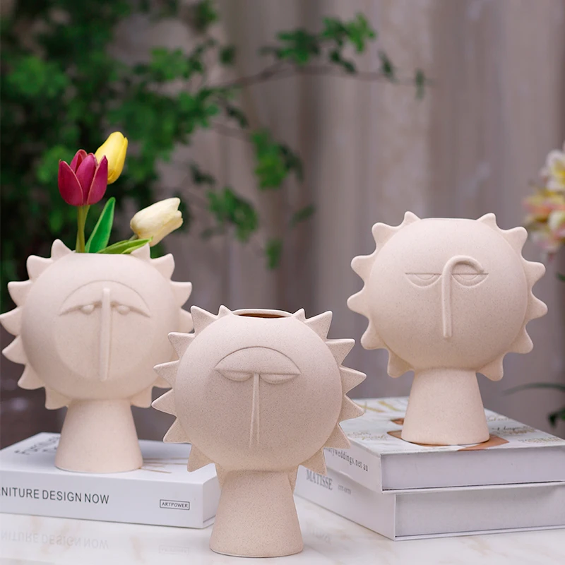 Redeco High Quality Unique Design Art Sun Face Greek Vase Beige Frosted Matte Spray Dot Pattern Ceramic Vase Home Decoration