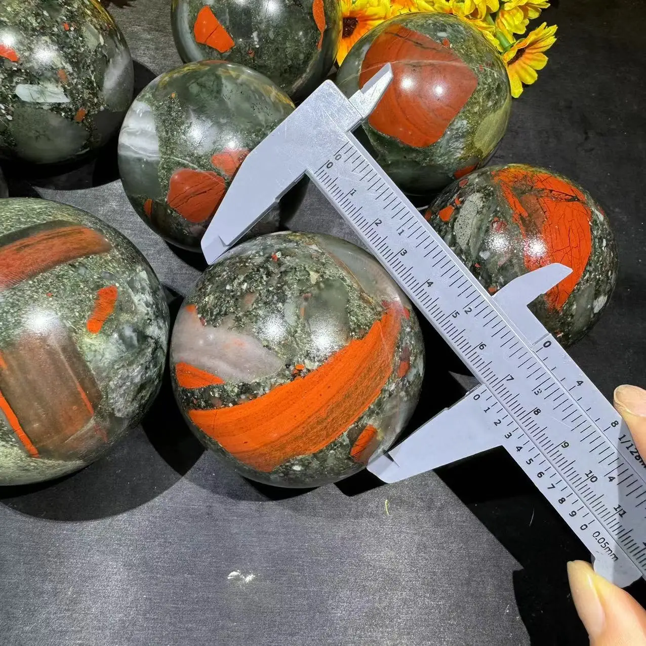Wholesale Price Healing Stone Sphere Nice Quality Africa Blood Stone Sphere  for Healing