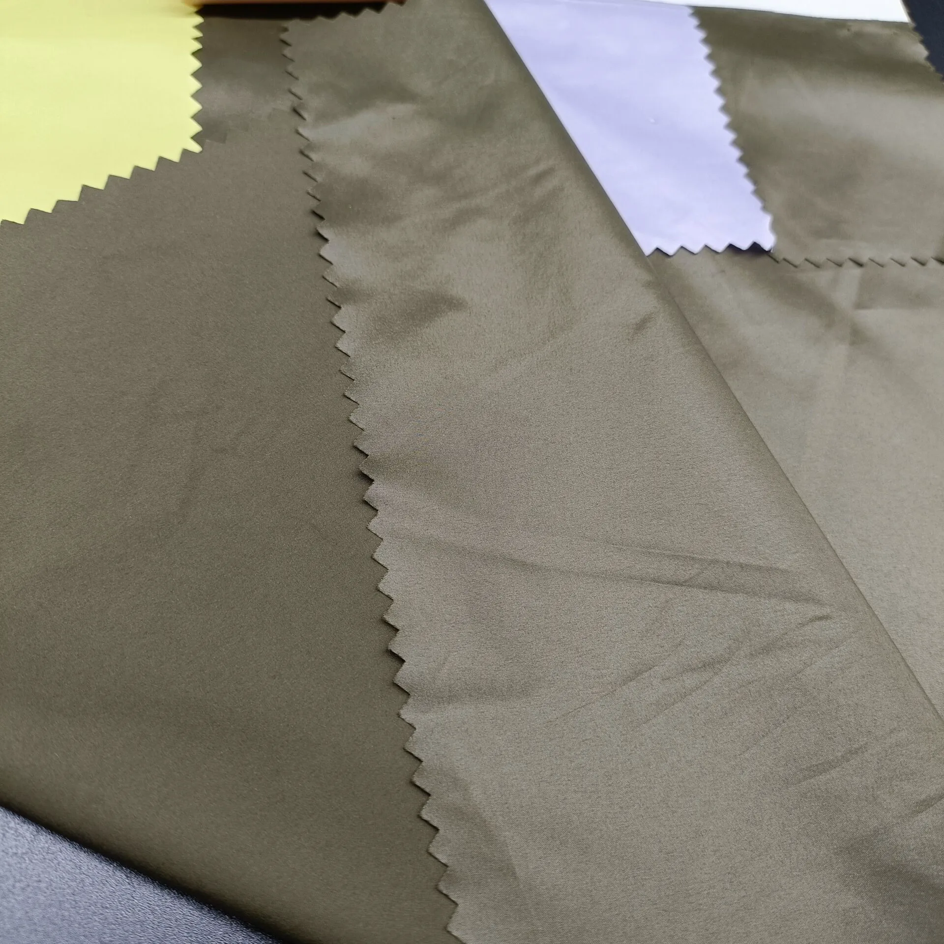 down proof microfiber fabric 100 polyester waterproof fabric polyester pongee stock lot fabrics in china