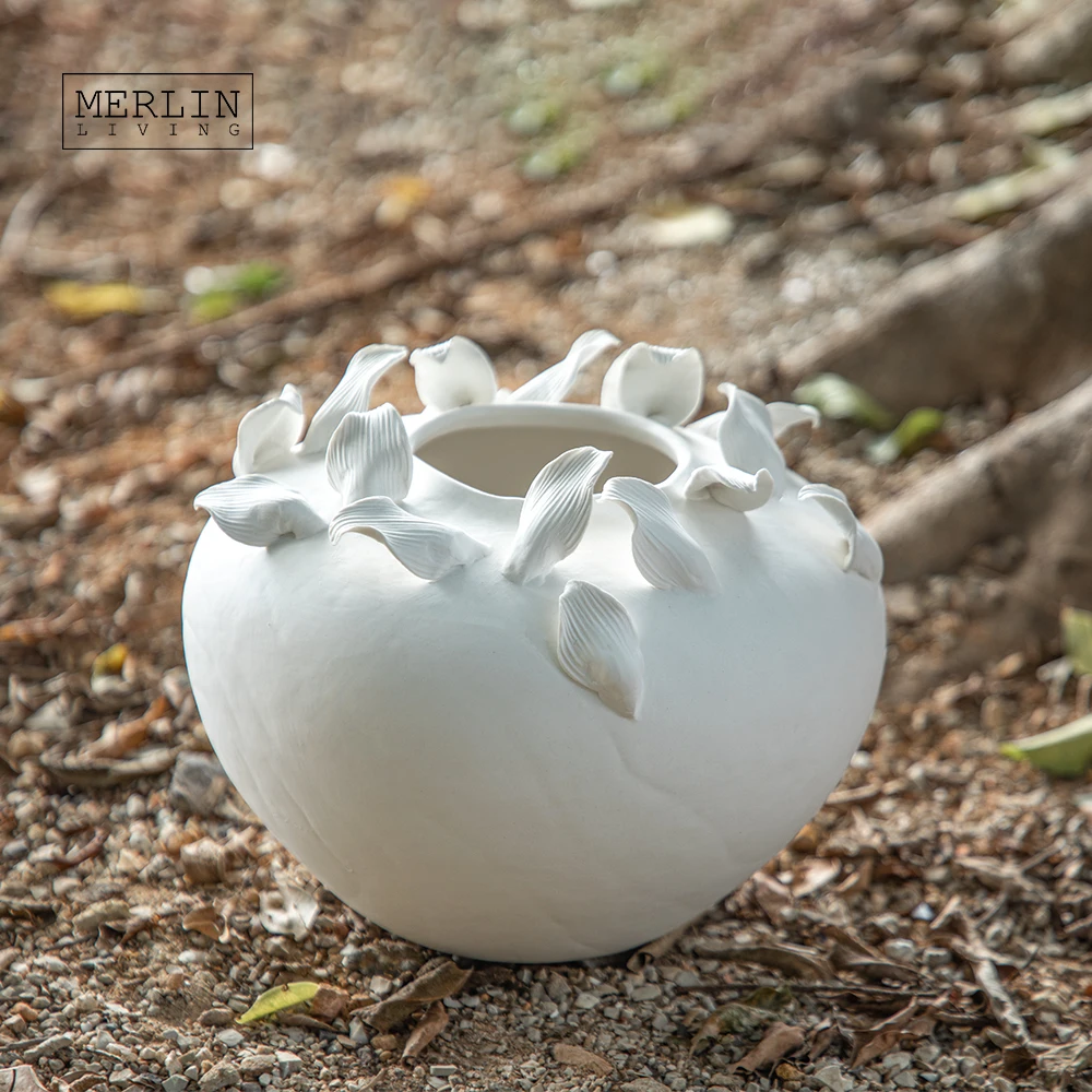 Merlin Living handmade ceramic vase for home decor Oval shape fallen leaf vase Chaozhou Ceramic Factory Manufacturing