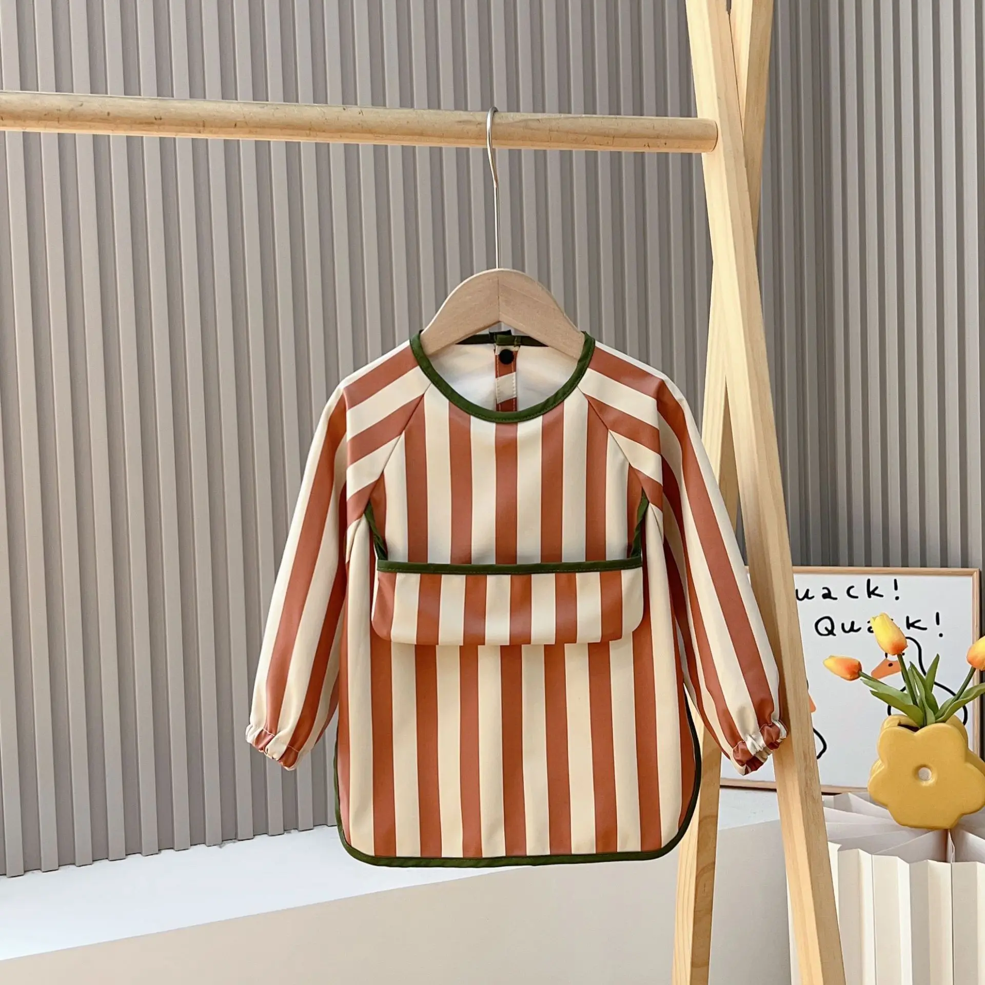 NO MOQ Custom low Price baby bib waterproof feeding long sleeves apron Anti-smudge for children soft baby bibs apron