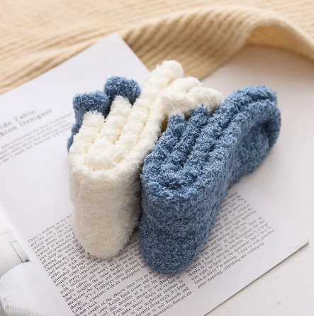 Wholesale custom winter fuzzy socks warm thick cute socks girl socks women