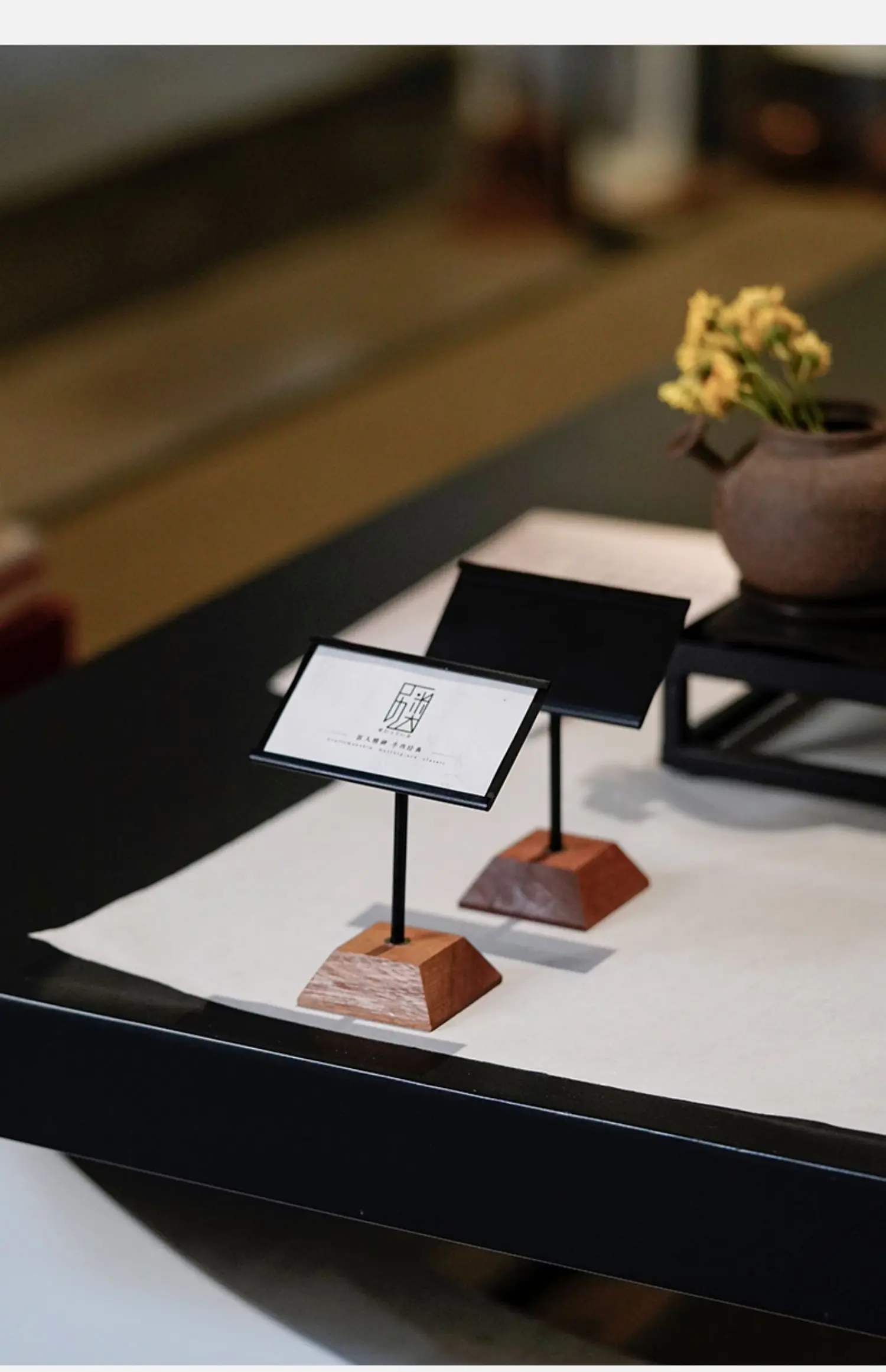 Factory Supply Vertical Metal Solid Wood Price Tag Dessert Label Display Stand Pop Sign Holder