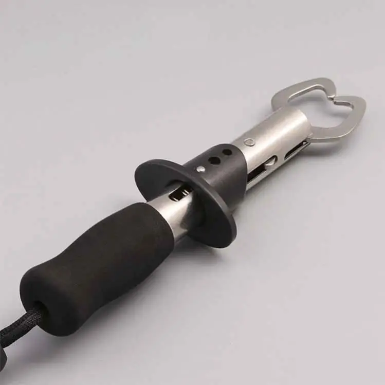 Hot sale functional fishing grip fish gripper fishing tool plier plastic handle fishing accessories tools