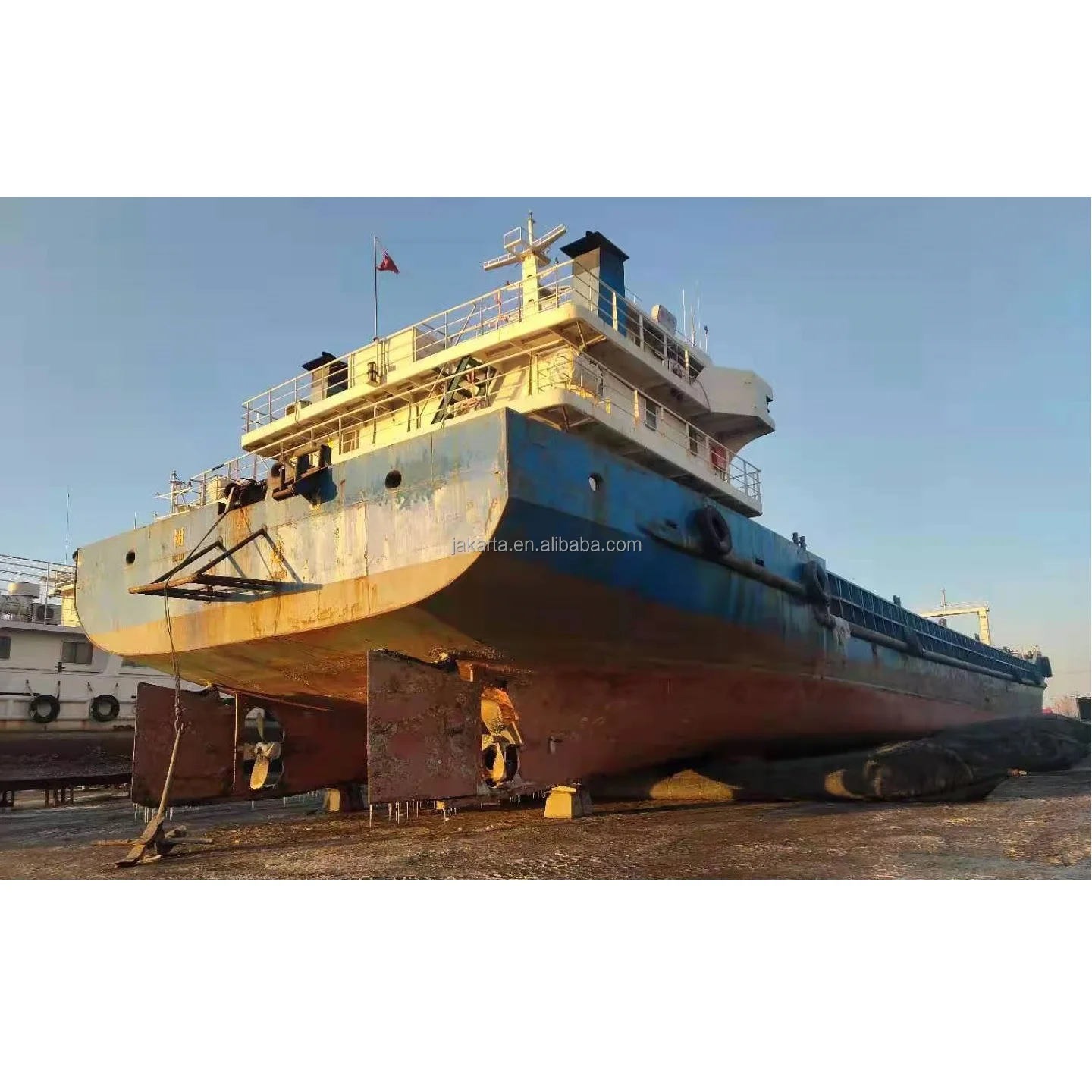 Дешевая распродажа для 1250DWT самоходной палубной штанги LCT, б/у корабль, сделано в Китае