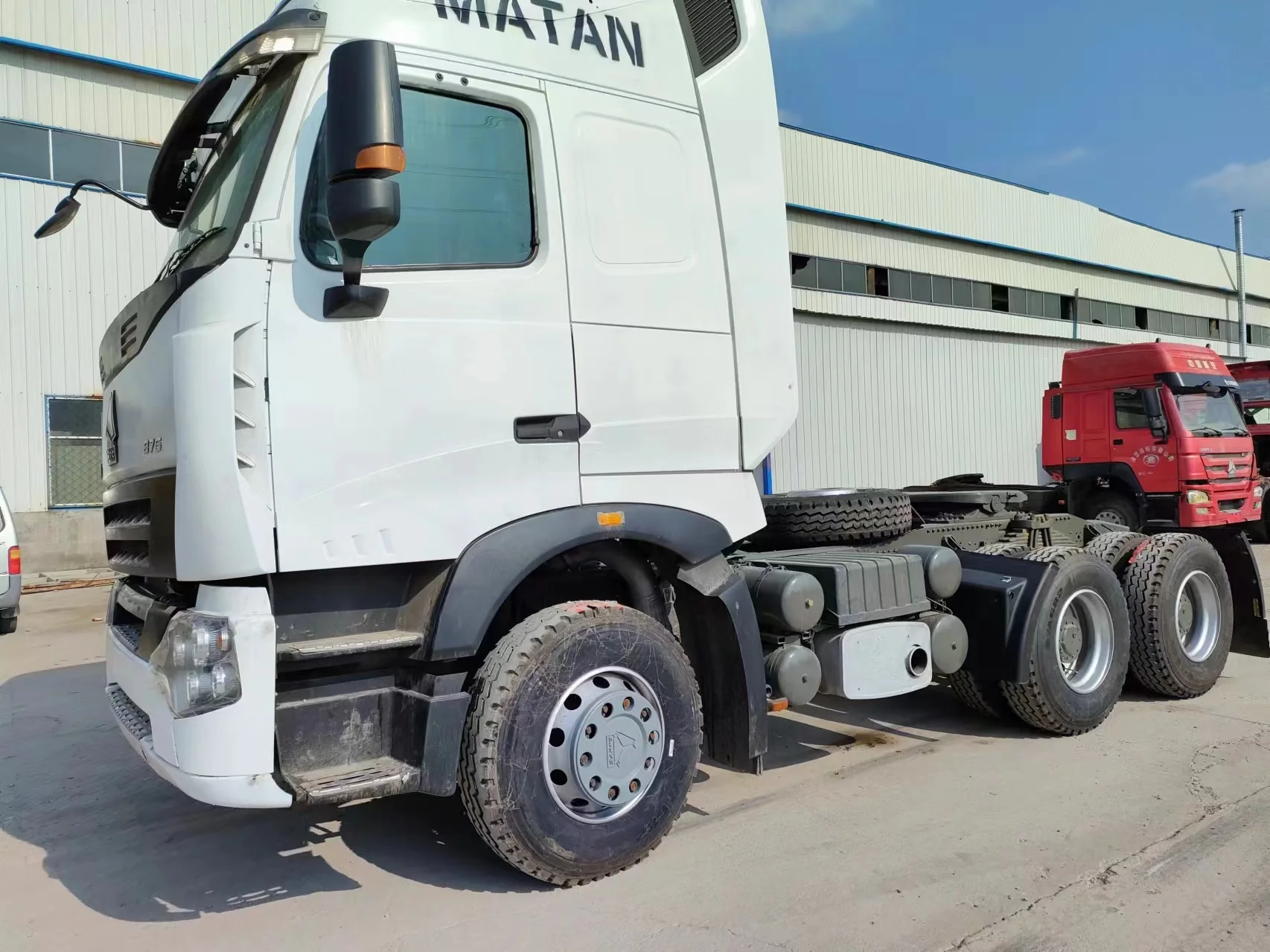 Sinotruk howoA7 tractor truck for Construction Transportation