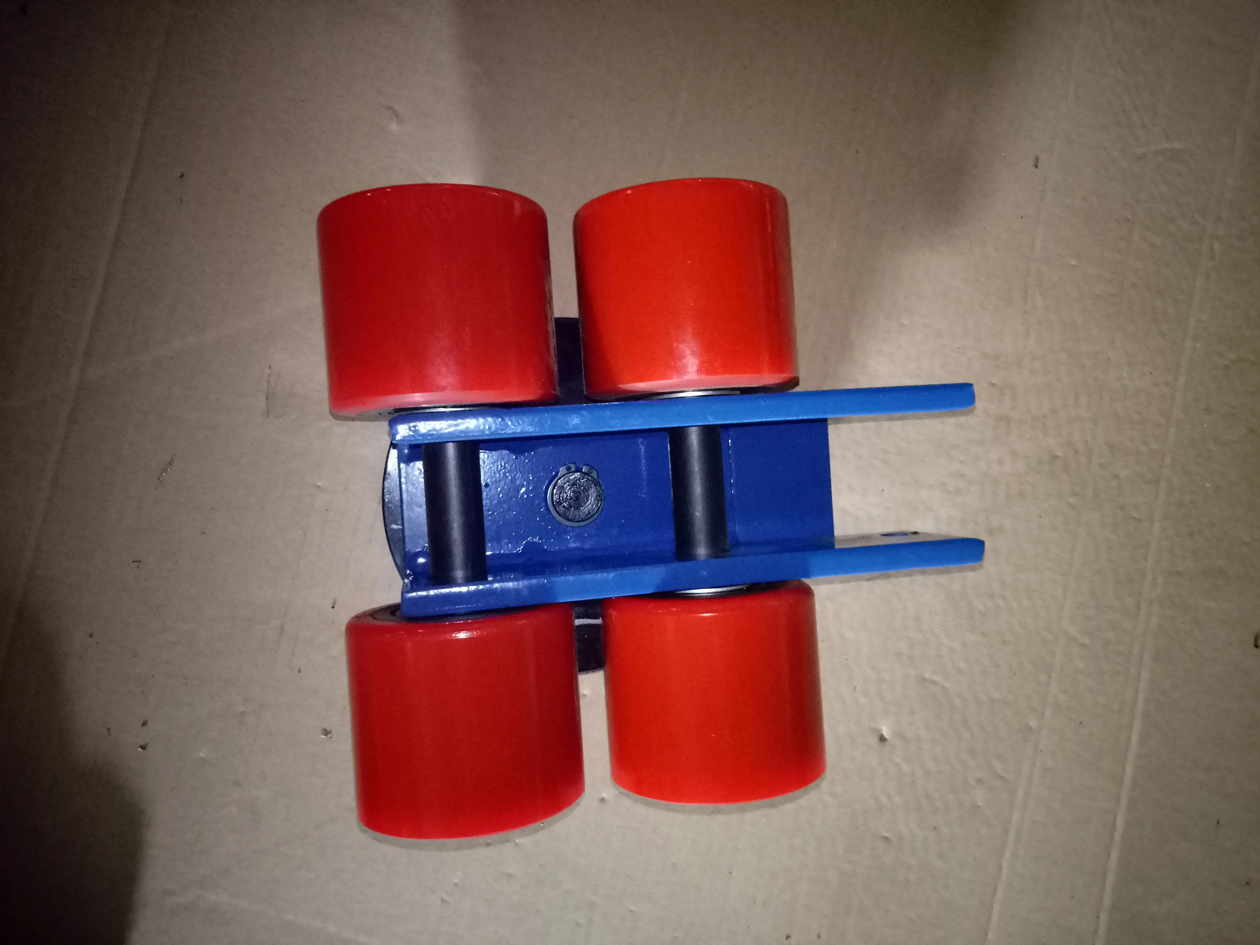 Heavy duty 360 degree rotate  moving skate roller Transport Cargo Trolley/Load Moving Skate