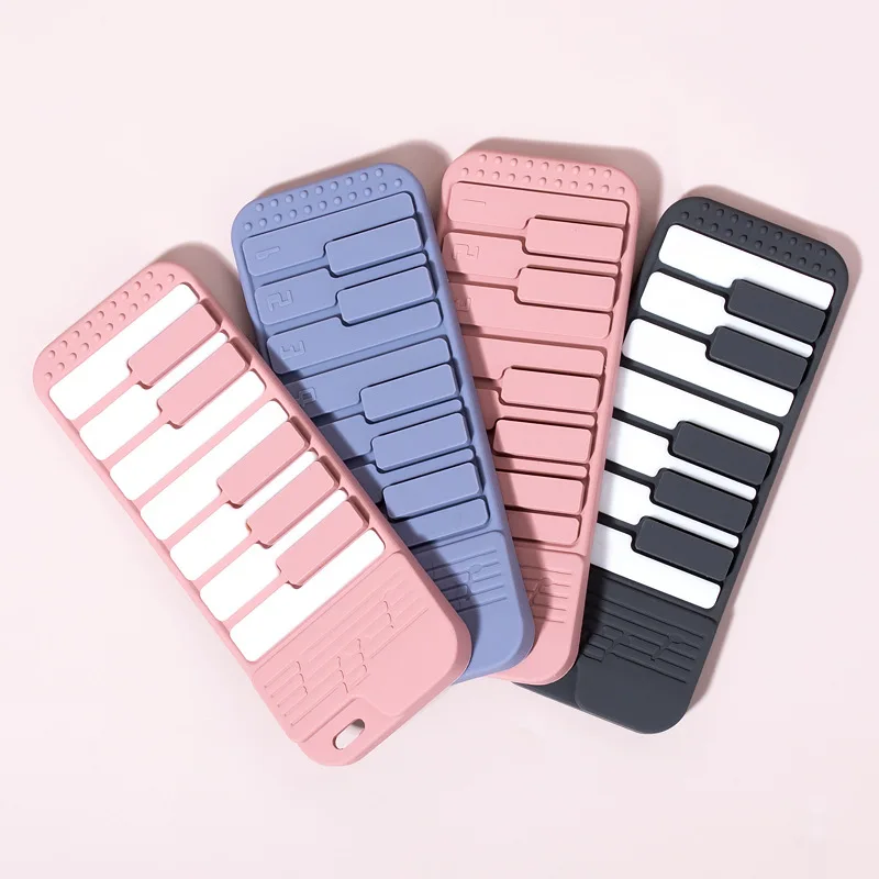 New Arrivals Wholesale New Customized Pigment Bottle Shape Simulation Chewable Silicone Baby Teether