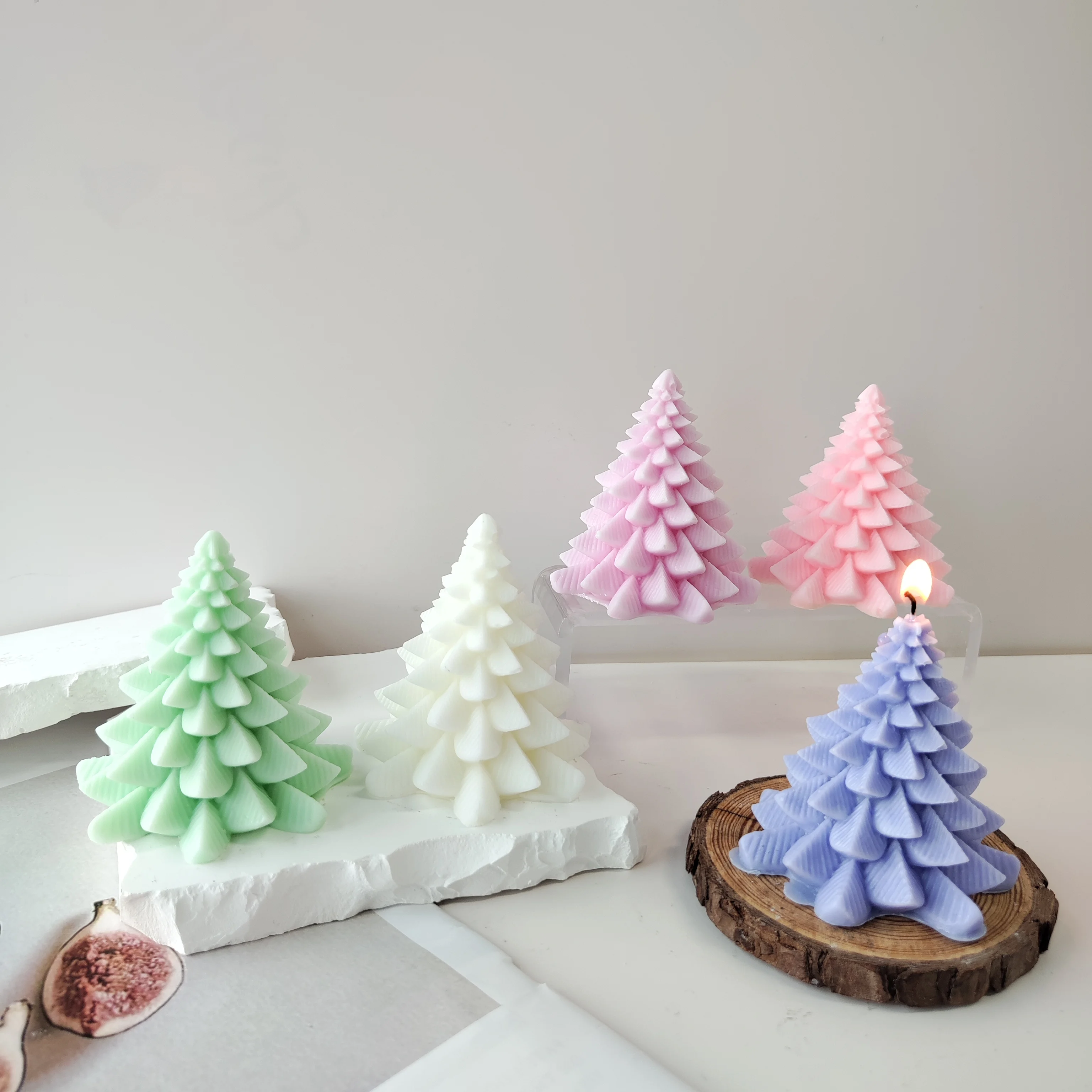 J56  Wholesale Christmas Gift Home Decoration Desktop Crafts Pine Shaped Candles Christmas Tree Scented Candle