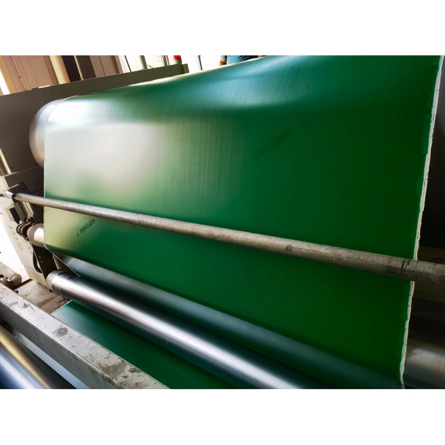 Wholesale customization 900gsm waterproof PVC tarpaulin Heavy duty wood tarpaulin for flatbed trailer truck covers