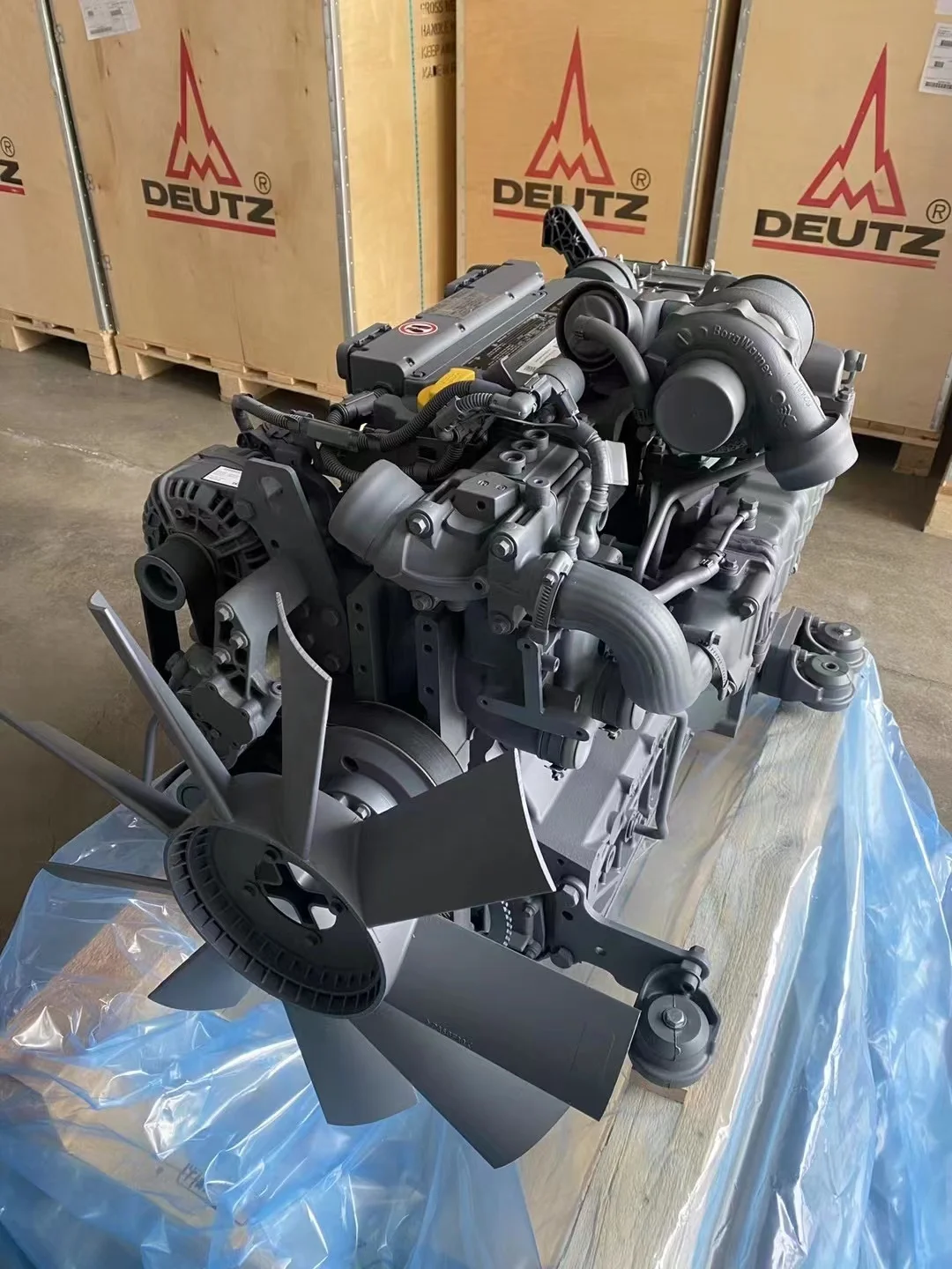 water cooled 4 cylinders 2300rpm TCD TCD4.1 L4  machines diesel engine