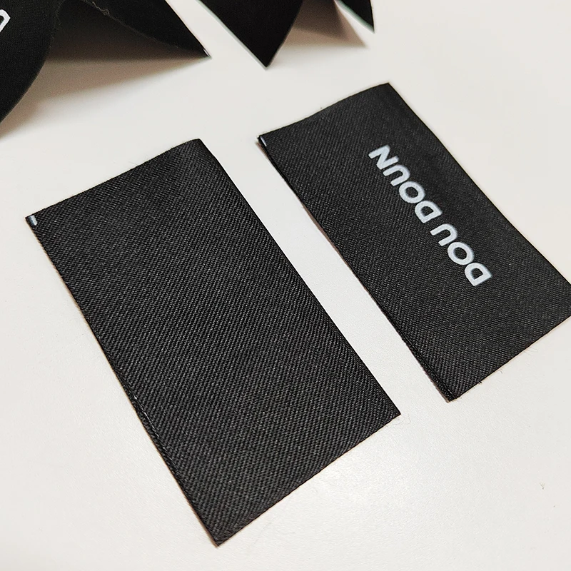 Factory Wholesale Custom Logo Fashion Black Damask Neck Label Custom Garment Woven Labels For Clothing