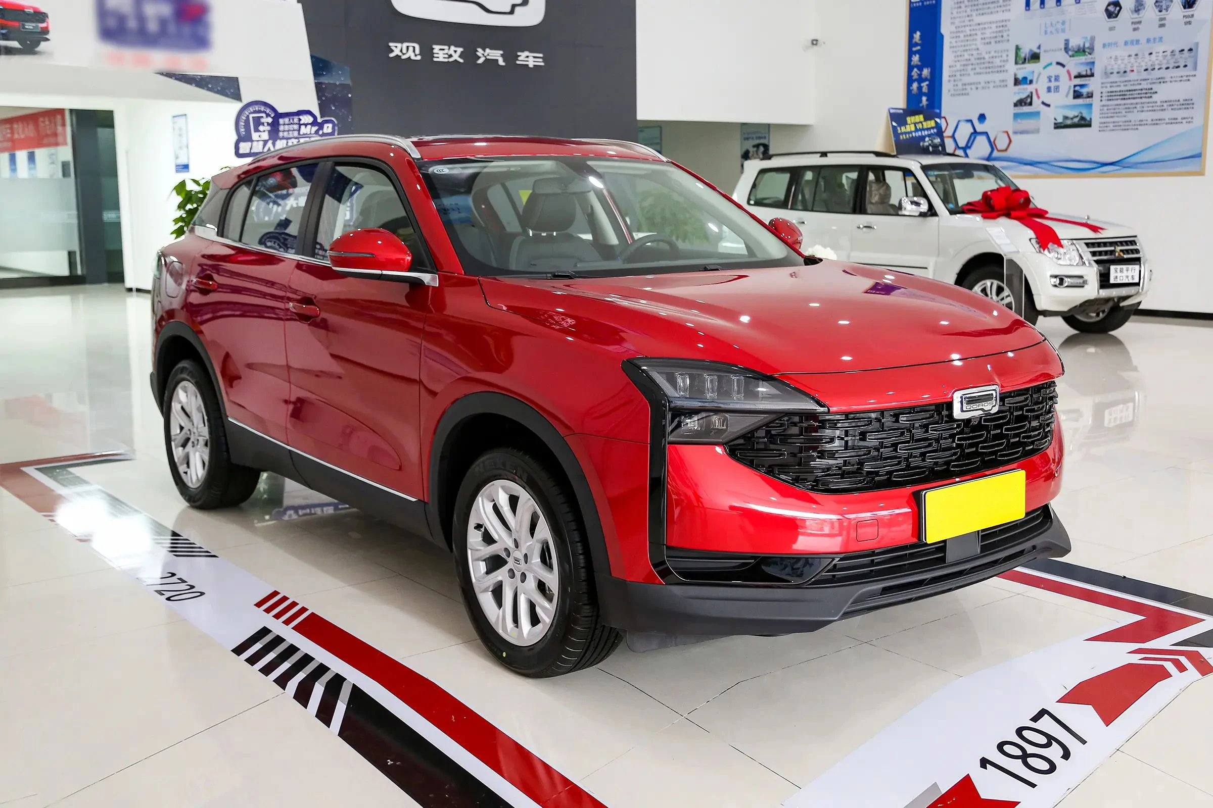 Stock Available Qoros 7 RHD 2020 1.6T Escort Elite Model Gasoline FWD Qoros 7 Compact SUV 7 Speed Double Clutch SUV 150Kw 204Ps