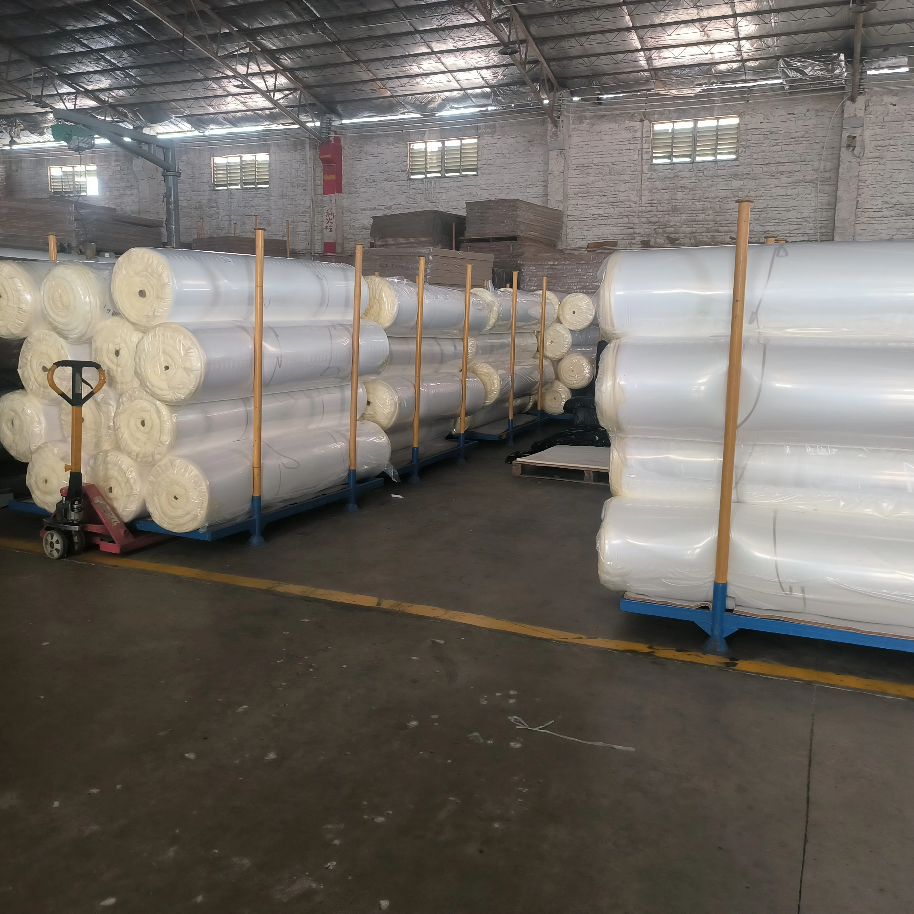 OEM polyurethane mattress foam and sofa foam processing sofa bed sponge manufacturer vacuum compress D25-50 high density pu foam