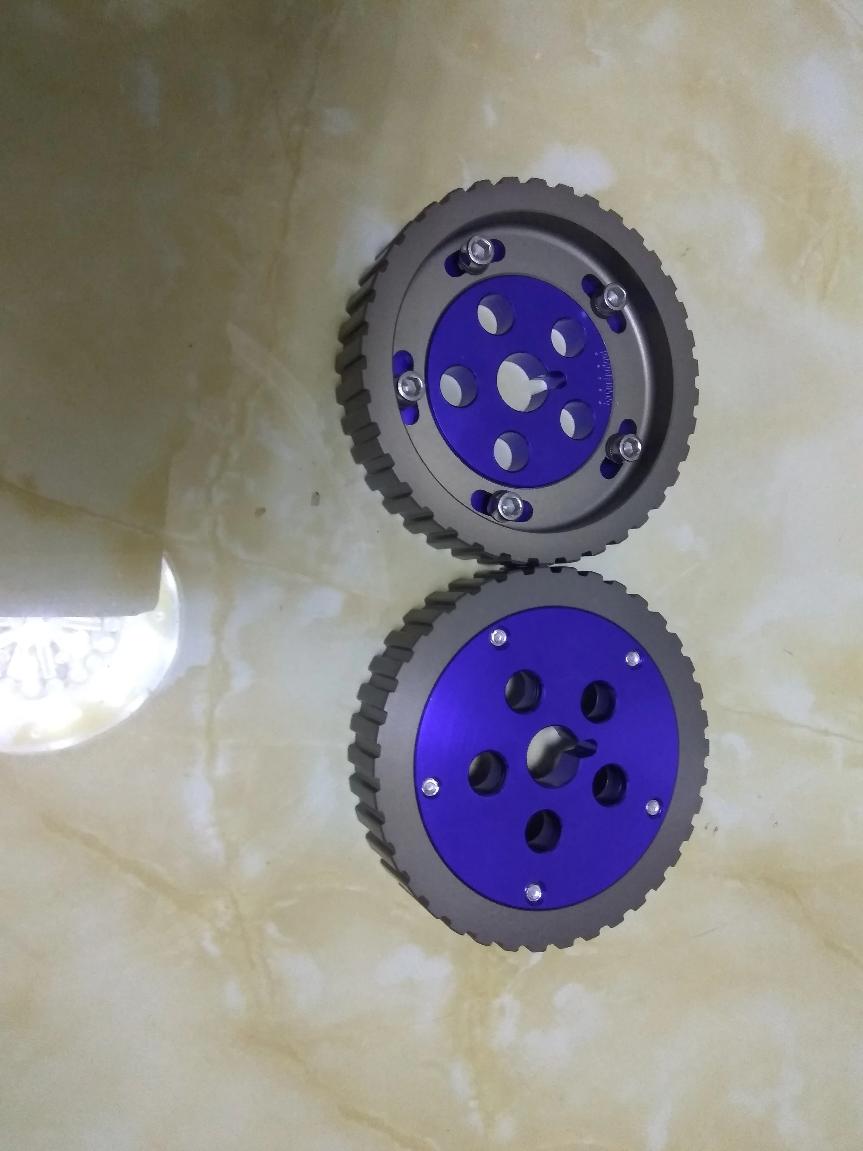 camshaft gear for volvo 8v 244 740 240 B21 B23 V8  B230  B18 B20 cam gear  B200 vernier pulley cam gear cam pulley