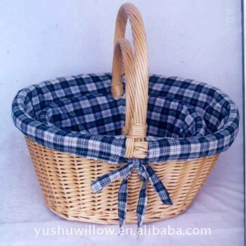 
willow basket with fabric 